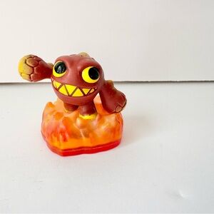 Skylanders Eggsellent Weeruptor Figure